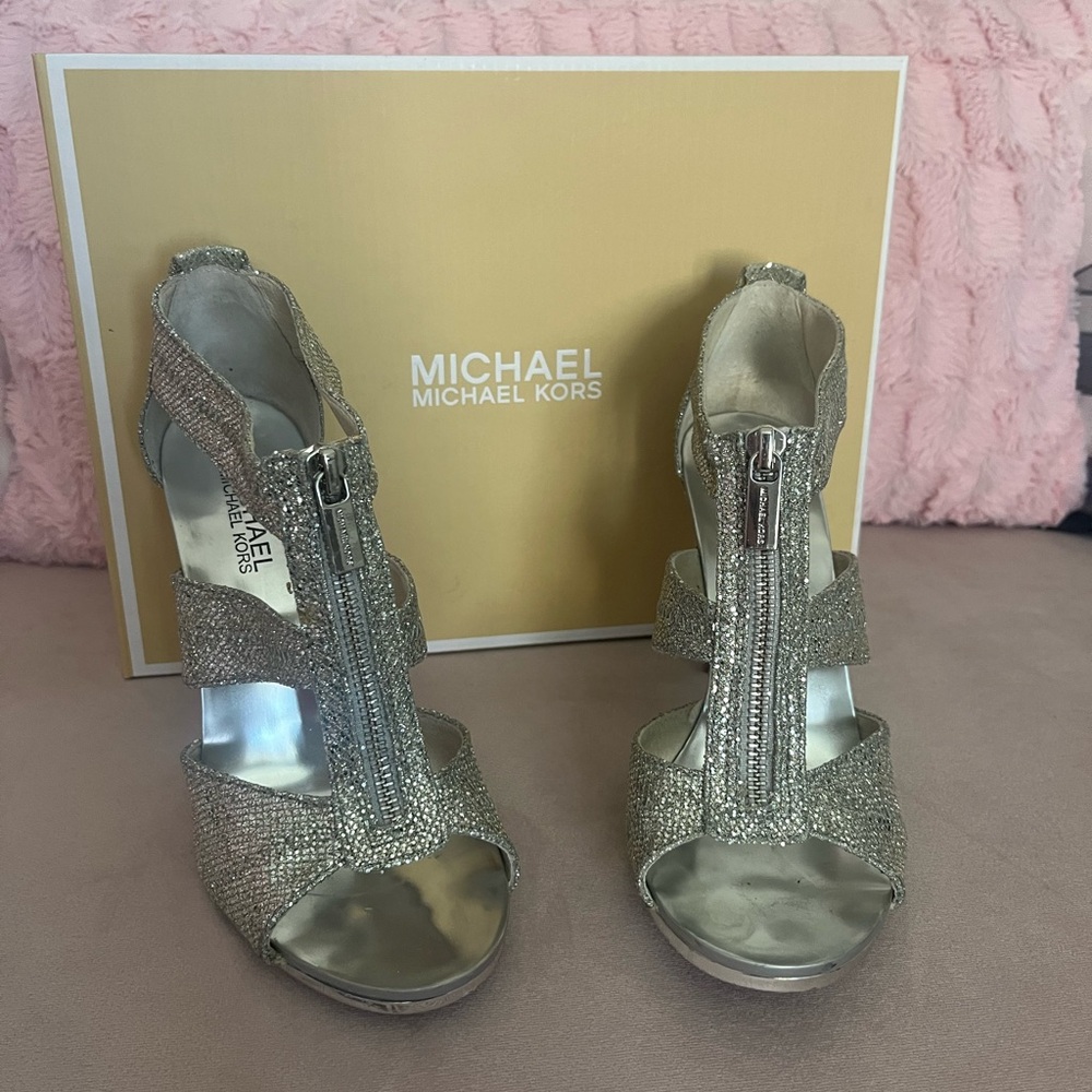 Michael Kors Glittering Silver Heels